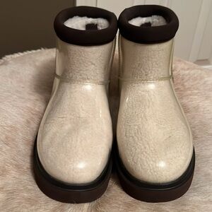 Koolaburra by UGG women’s mini bootie - size 9